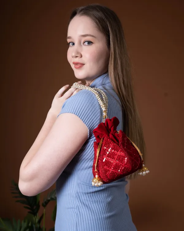 Scarlet_Royale_Sequin_Potli